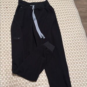 Women’s tall XXS Figgs Black Jogger scrub pants